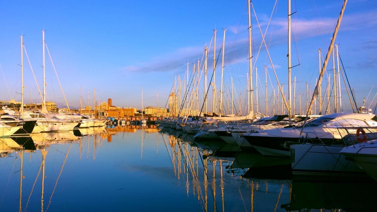 Incantevole Casa Sul Mare Vicino A Roma Nettuno Exteriör bild