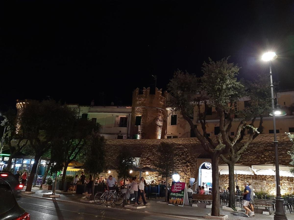 Incantevole Casa Sul Mare Vicino A Roma Nettuno Exteriör bild