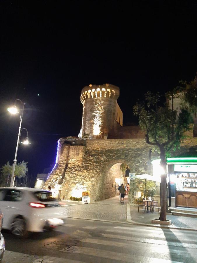 Incantevole Casa Sul Mare Vicino A Roma Nettuno Exteriör bild